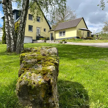 Appartement Haus Hutzelbuck In Idyllisch-gruener Lage Naehe An *
