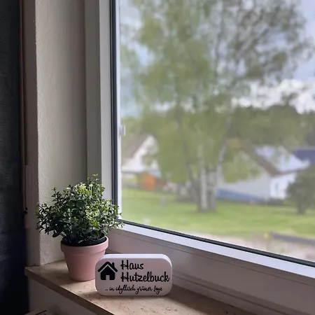 Haus Hutzelbuck In Idyllisch-gruener Lage Naehe An شقة *