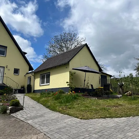شقة Haus Hutzelbuck In Idyllisch-gruener Lage Naehe An أنسباخ