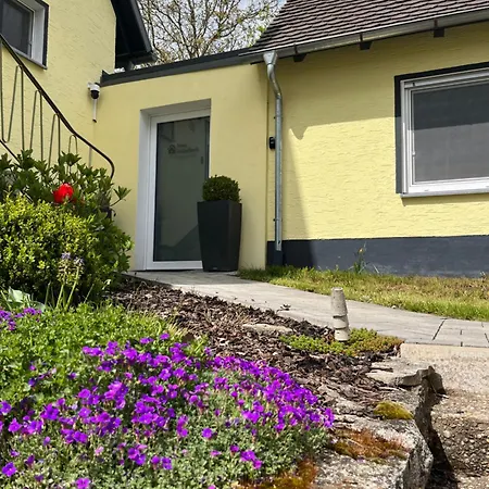 Appartamento Haus Hutzelbuck In Idyllisch-gruener Lage Naehe An *