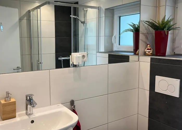 アパート Haus Hutzelbuck In Idyllisch-gruener Lage Naehe An *